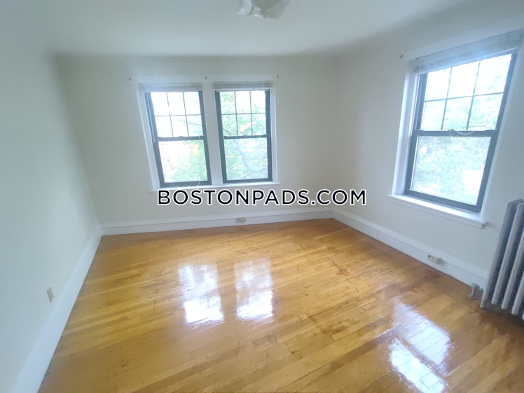 Pleasant St., Malden