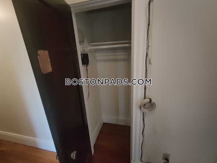 Pleasant St., Malden