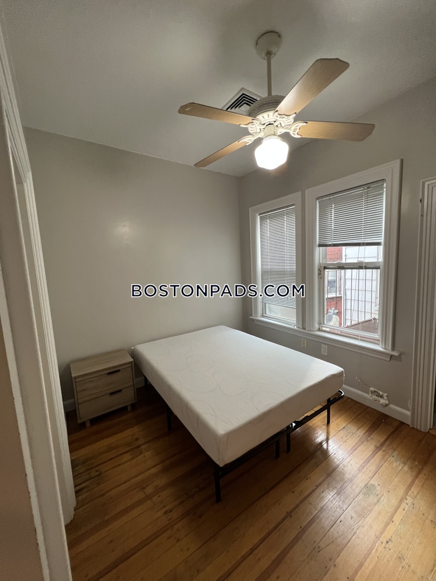 BOSTON - SOUTH BOSTON - ANDREW SQUARE - 3 Beds, 2 Baths - Image 9