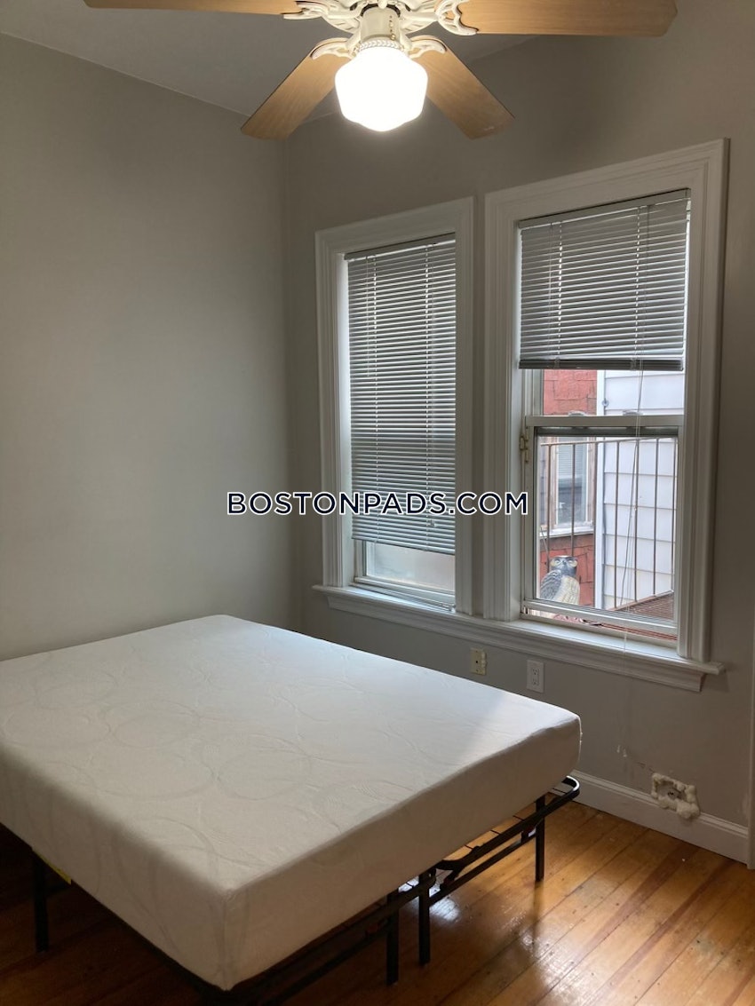 BOSTON - SOUTH BOSTON - ANDREW SQUARE - 3 Beds, 2 Baths - Image 5