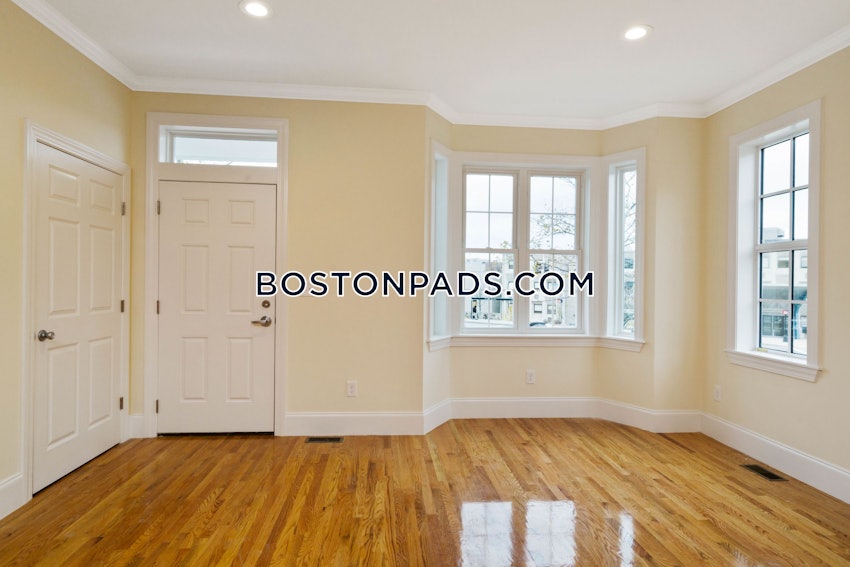 BOSTON - FORT HILL - 4 Beds, 2.5 Baths - Image 20