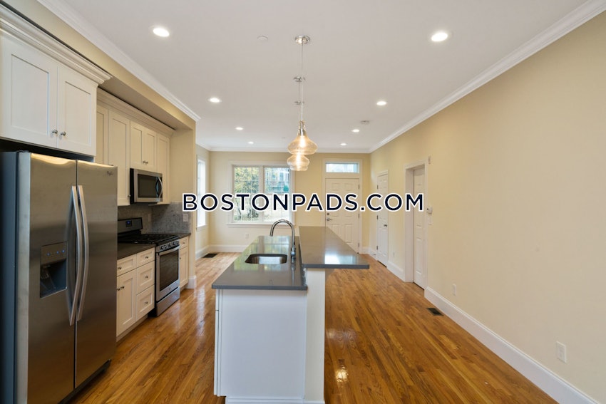 BOSTON - FORT HILL - 4 Beds, 2.5 Baths - Image 16