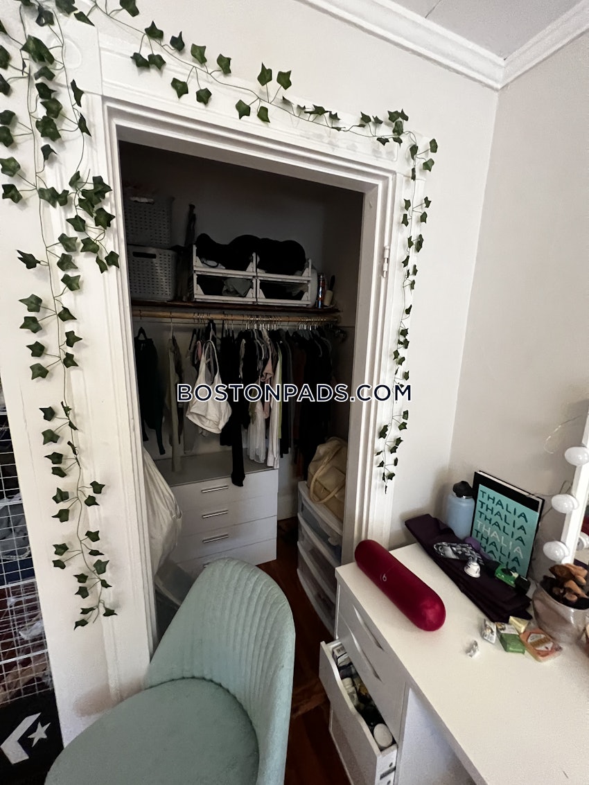 SOMERVILLE - TUFTS - 4 Beds, 1 Bath - Image 40