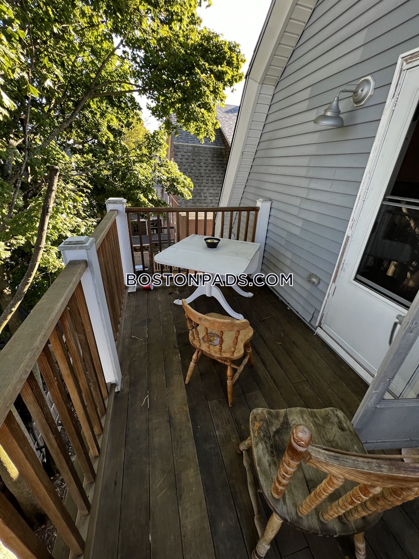 SOMERVILLE - TUFTS - 4 Beds, 1 Bath - Image 18