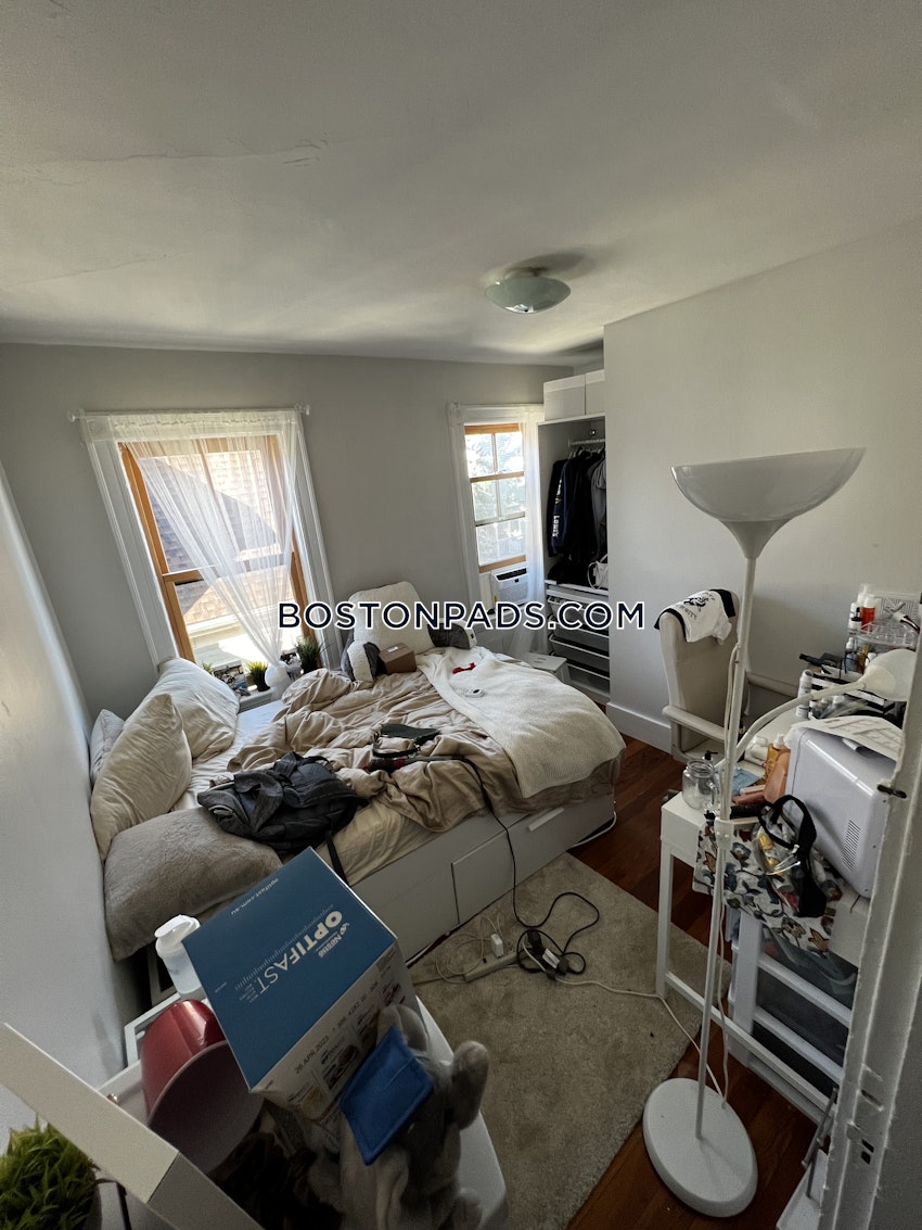 SOMERVILLE - TUFTS - 4 Beds, 1 Bath - Image 38