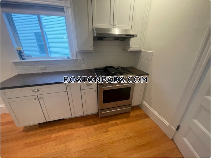 BOSTON - ALLSTON - 4 Beds, 2.5 Baths - Image 9