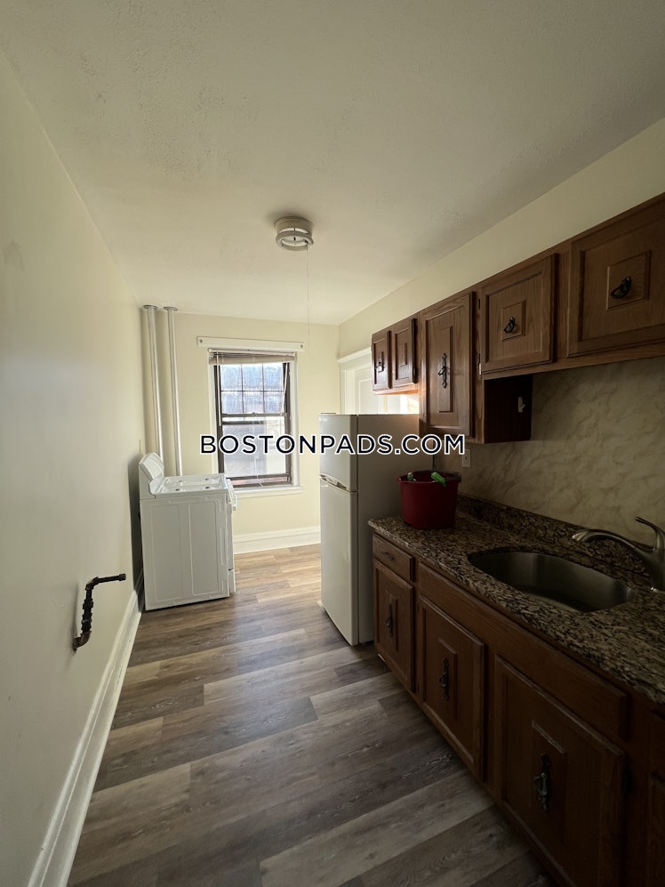 Pleasant St., Malden