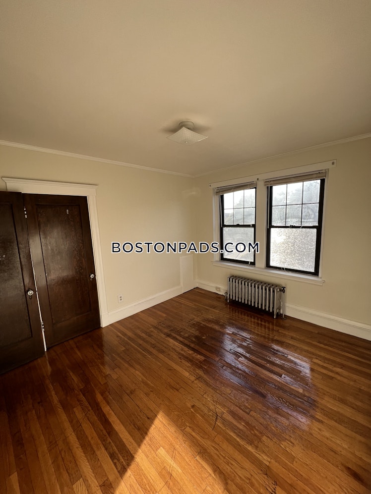 Pleasant St., Malden