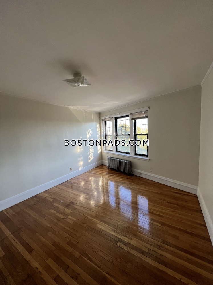 Pleasant St., Malden