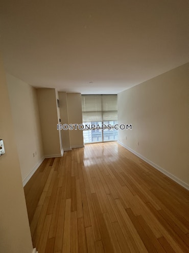 Boston - 1 Beds, 1 Baths