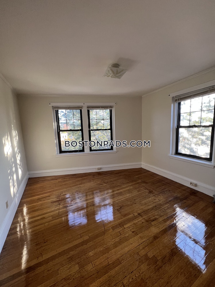 Pleasant St., Malden