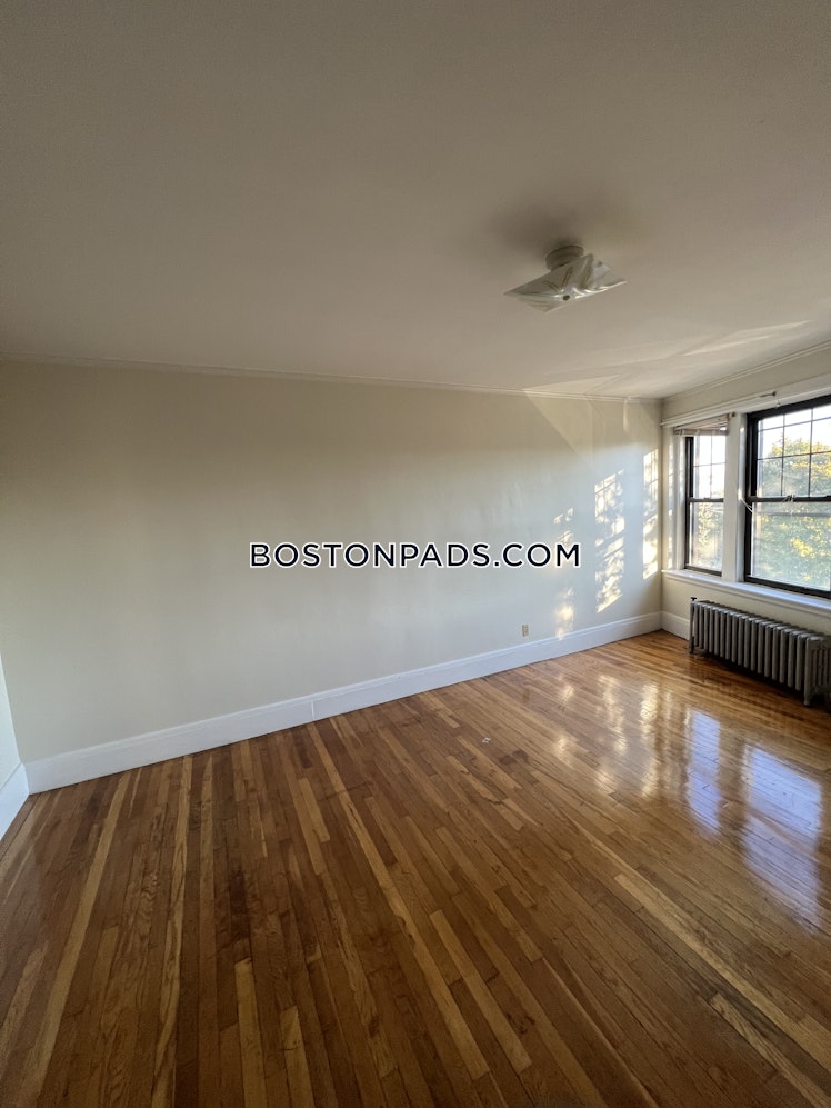 Pleasant St., Malden