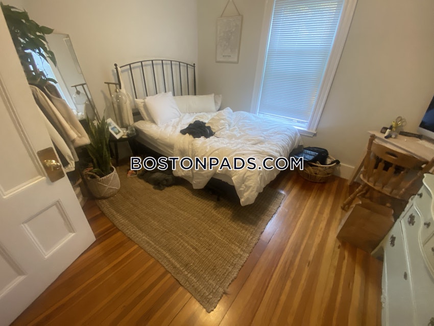 SOMERVILLE - TUFTS - 4 Beds, 1 Bath - Image 18