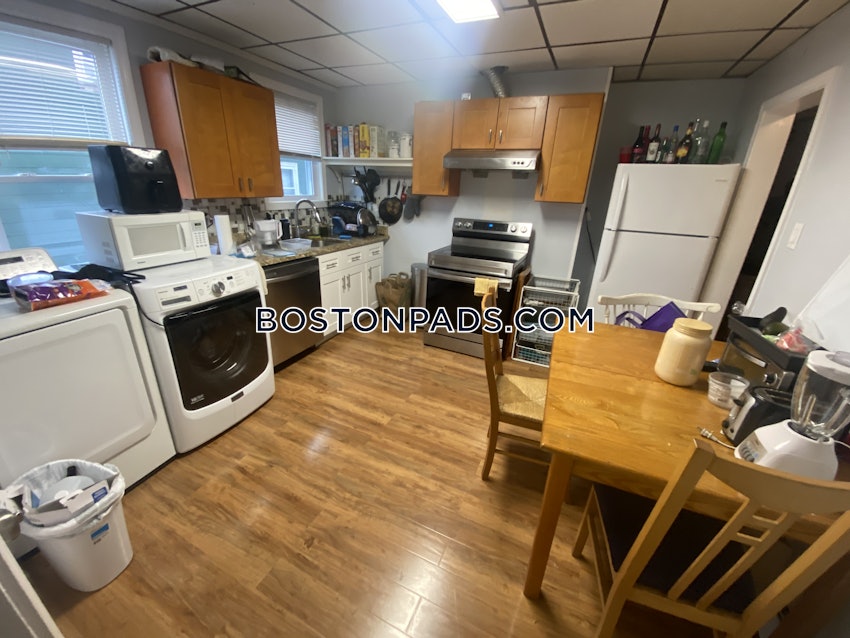 MEDFORD - TUFTS - 4 Beds, 2 Baths - Image 3