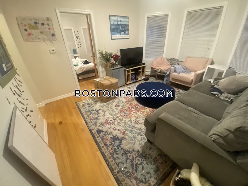 SOMERVILLE - TUFTS - 3 Beds, 1 Bath - Image 42