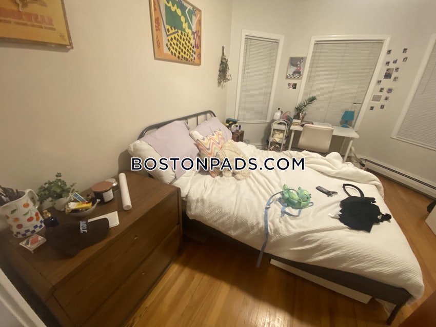 SOMERVILLE - TUFTS - 3 Beds, 1 Bath - Image 41