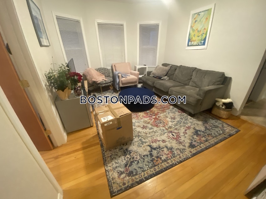 SOMERVILLE - TUFTS - 3 Beds, 1 Bath - Image 40