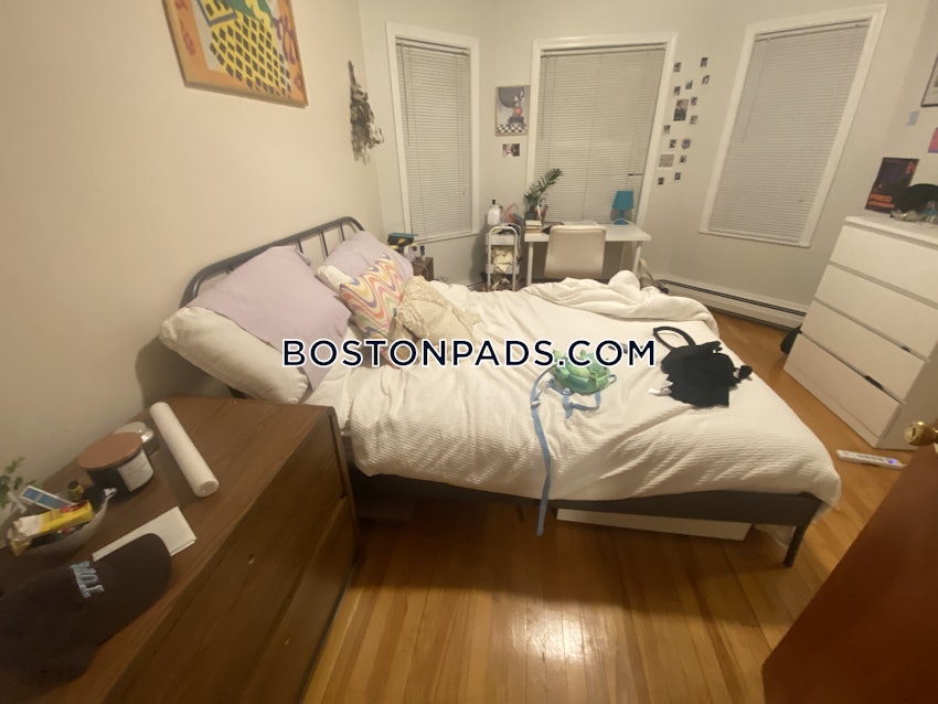 SOMERVILLE - TUFTS - 3 Beds, 1 Bath - Image 38