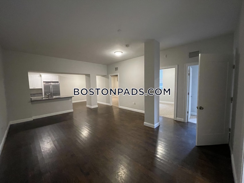 QUINCY - QUINCY CENTER - 3 Beds, 2 Baths - Image 20