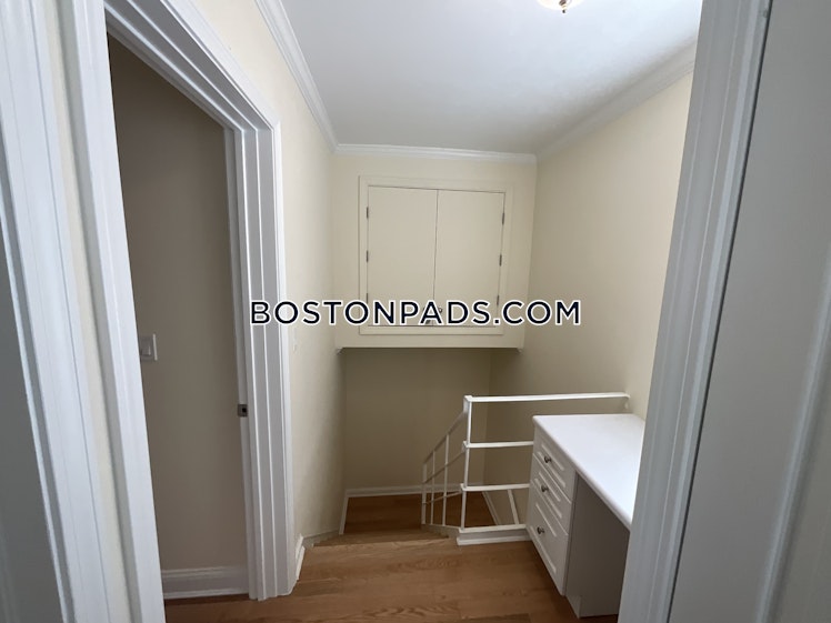 Thornton Rd., Brookline