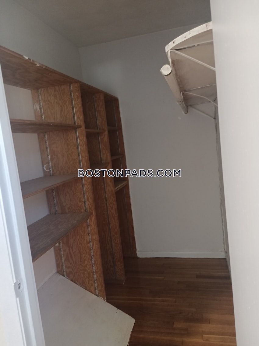 BOSTON - ROSLINDALE - 3 Beds, 1 Bath - Image 14