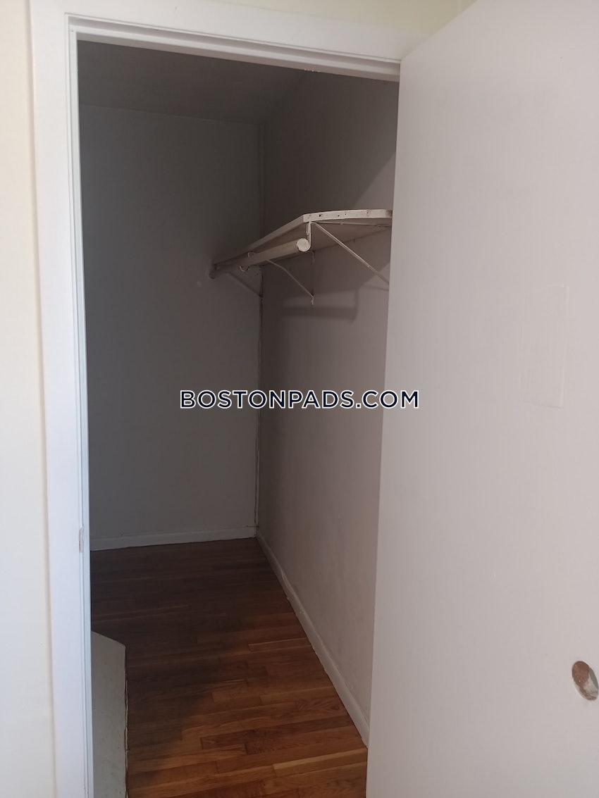 BOSTON - ROSLINDALE - 3 Beds, 1 Bath - Image 13