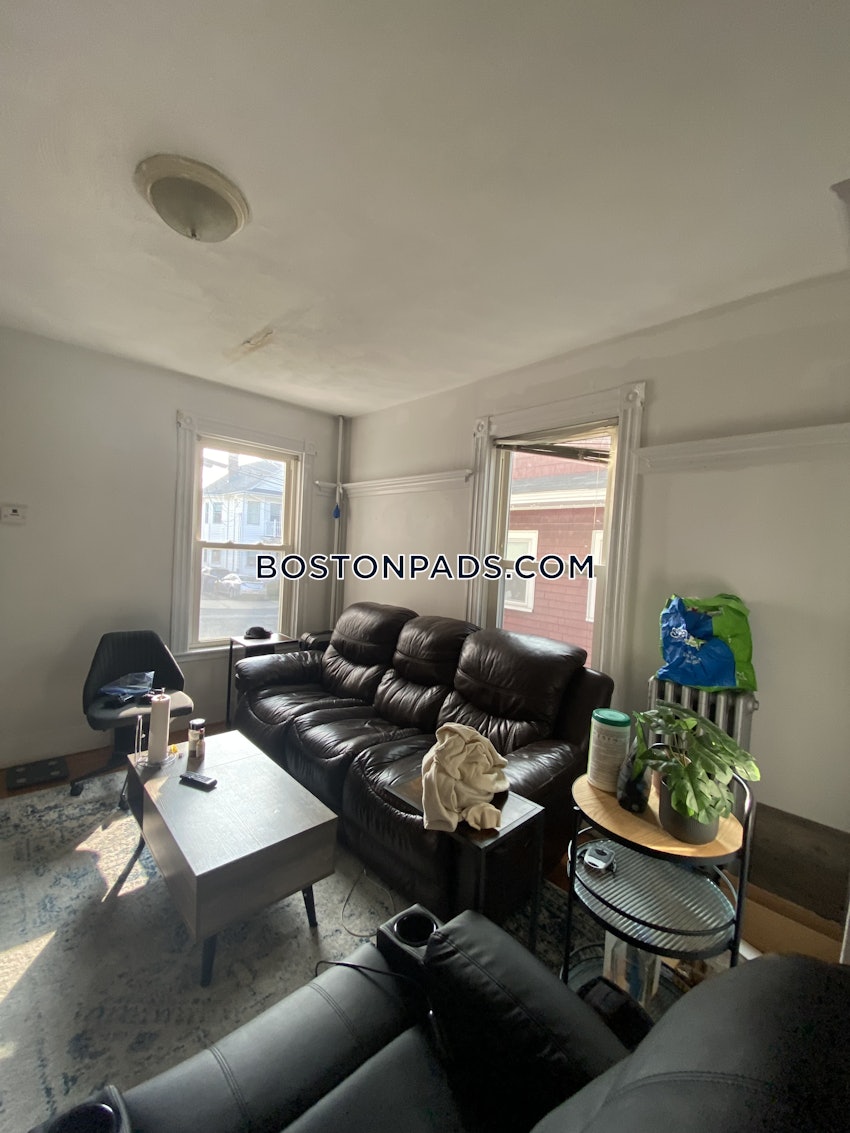 SOMERVILLE - TUFTS - 4 Beds, 1 Bath - Image 8