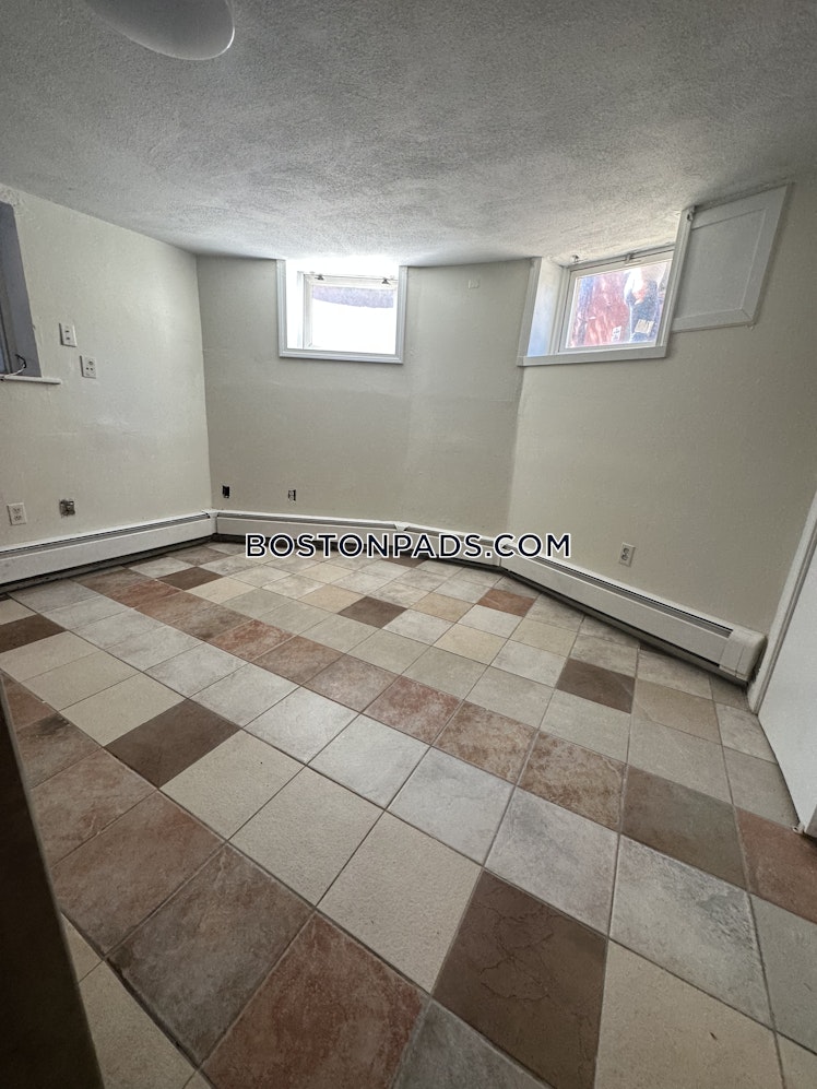 Wait St., Roxbury Crossing