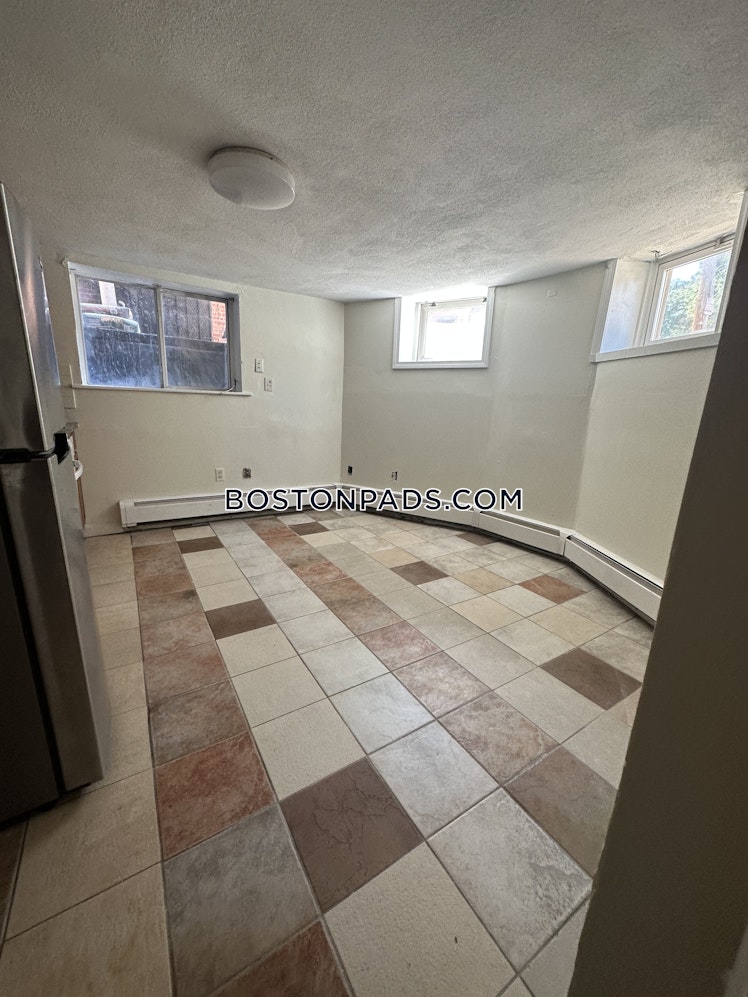 Wait St., Roxbury Crossing