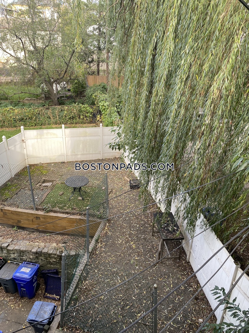 Boston - $2,800+ /month