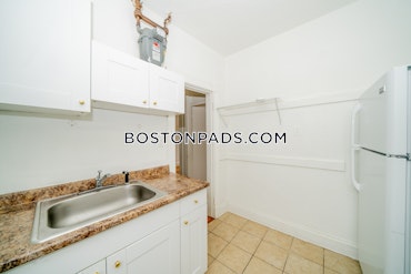 Boston - 1 Beds, 1 Baths