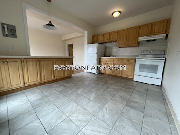 Boston - 3 Beds, 1.5 Baths