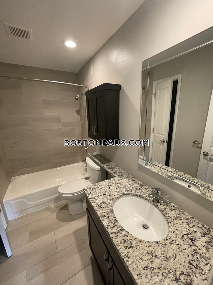 Harcourt St., Boston