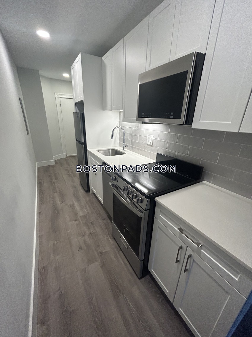 BOSTON - BEACON HILL - 1 Bed, 1 Bath - Image 3