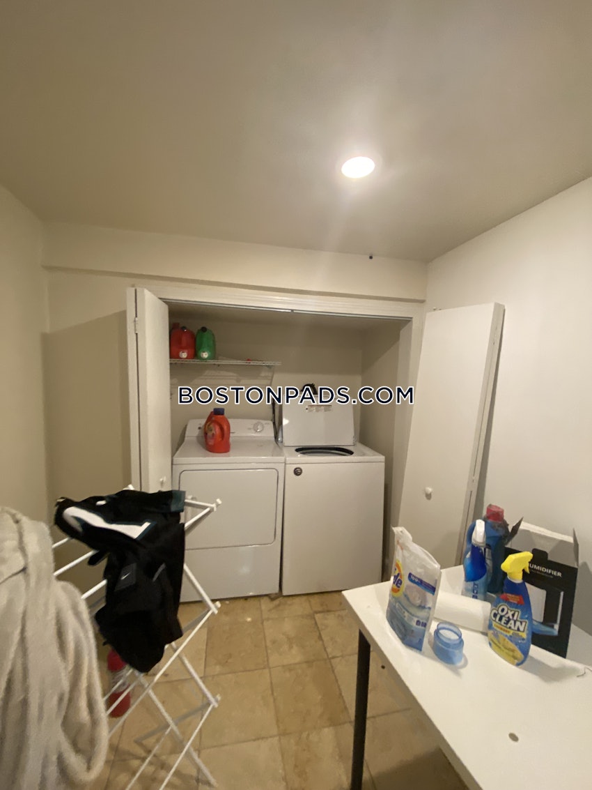 SOMERVILLE - TUFTS - 4 Beds, 2 Baths - Image 15