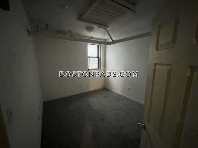 Boston - $3,400+ /mo