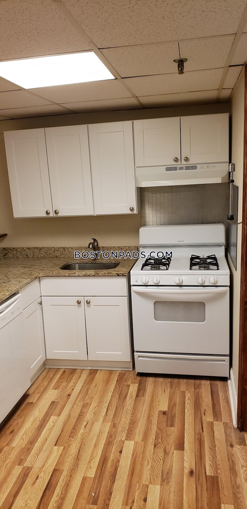 BOSTON - ALLSTON - 4 Beds, 2 Baths - Image 9