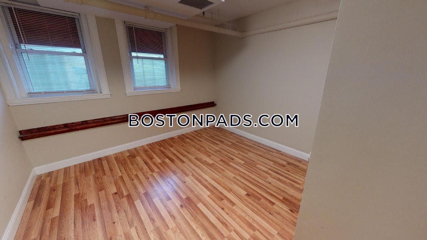 BOSTON - ALLSTON - 4 Beds, 2 Baths - Image 31