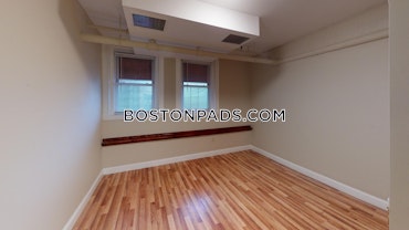 Boston - 4 Beds, 2 Baths