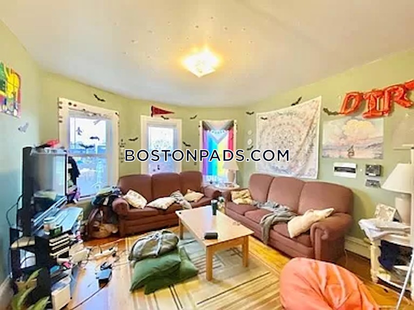 BOSTON - MISSION HILL - 4 Beds, 2 Baths - Image 1