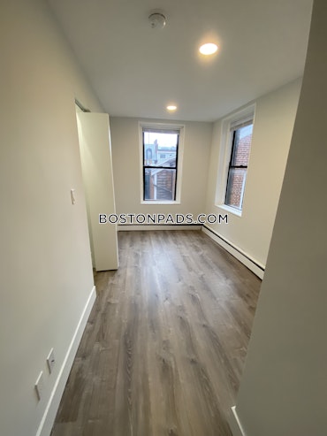 Boston - 2 Beds, 1 Baths