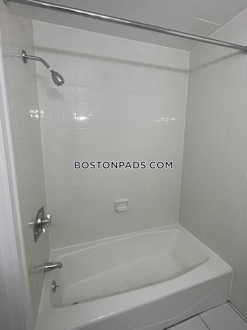 CAMBRIDGE - HARVARD SQUARE - 1 Bed, 1 Bath - Image 25