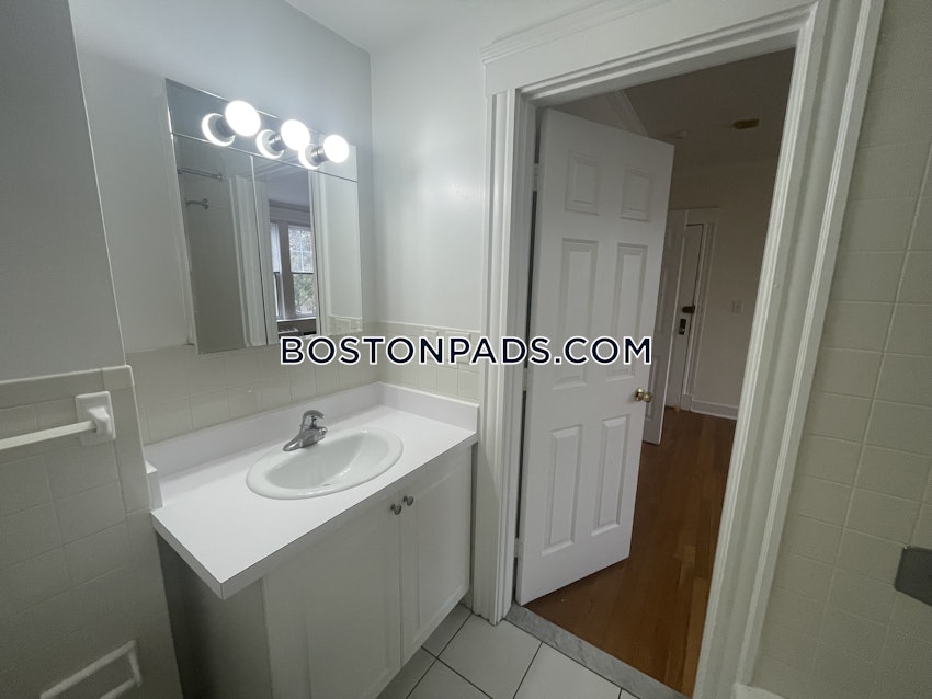 CAMBRIDGE - HARVARD SQUARE - 1 Bed, 1 Bath - Image 24