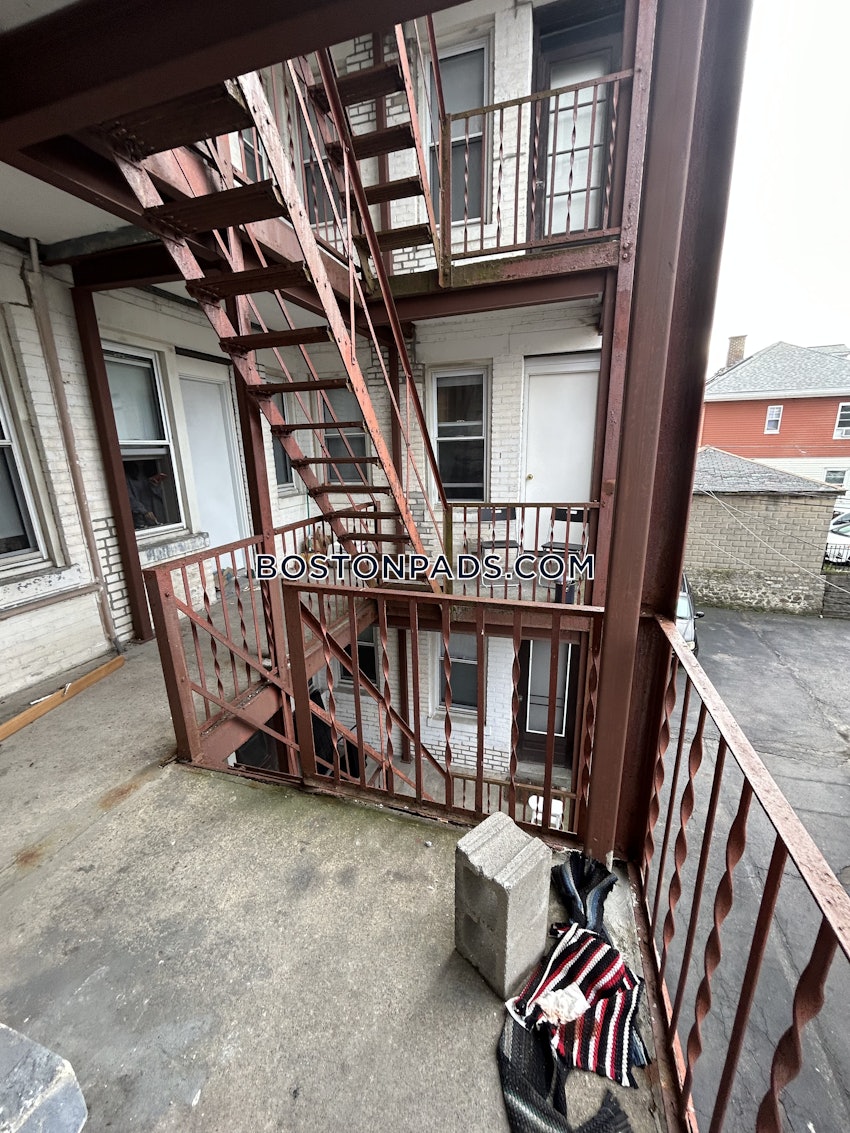 BOSTON - BRIGHTON- WASHINGTON ST./ ALLSTON ST. - 2 Beds, 1 Bath - Image 5