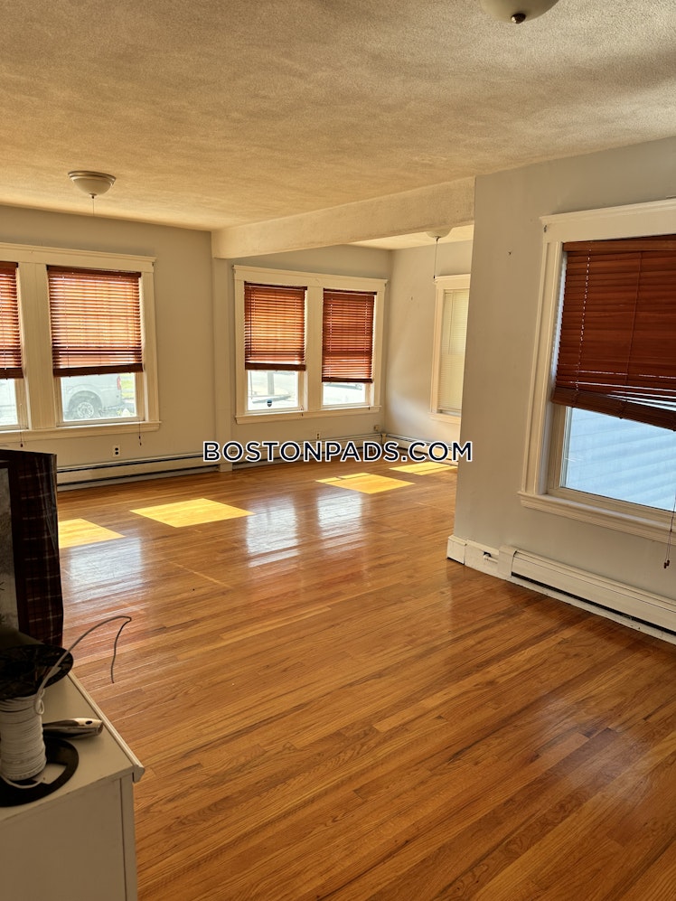 Goldsmith Ave., Medford