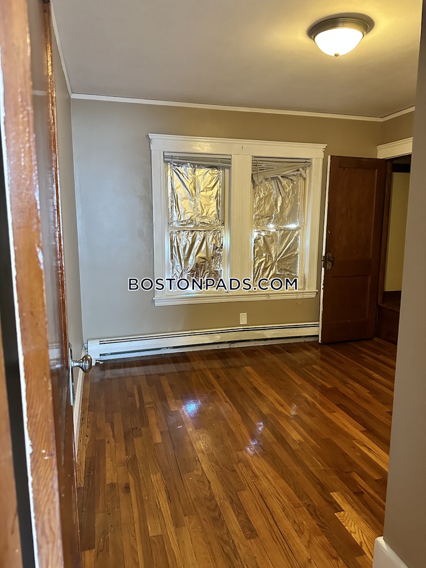 MEDFORD - TUFTS - 2 Beds, 1 Bath - Image 38