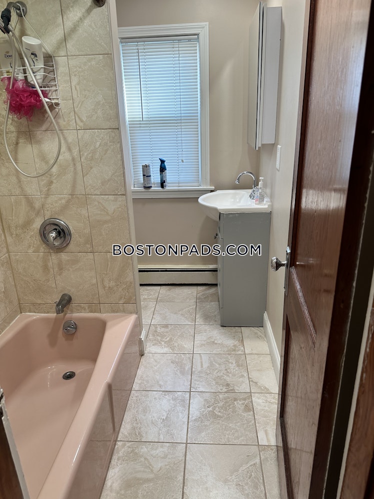 Goldsmith Ave., Medford