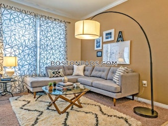 Hawthorne Way. Lawrence