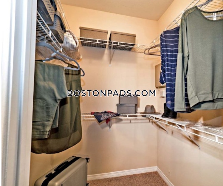 Hawthorne Way., Lawrence