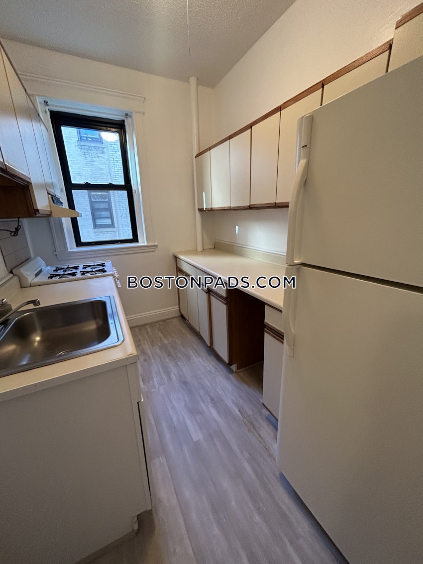 BOSTON - ALLSTON - 2 Beds, 1 Bath - Image 3